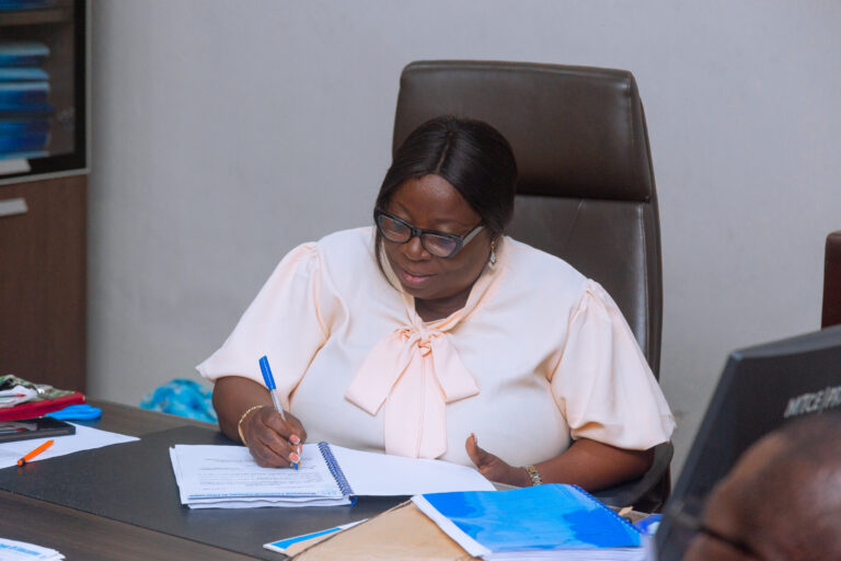 THE OUTGOING PRINCIPAL’S MEETING WITH THE DEAN OF STUDENTS AND STUDENTS.